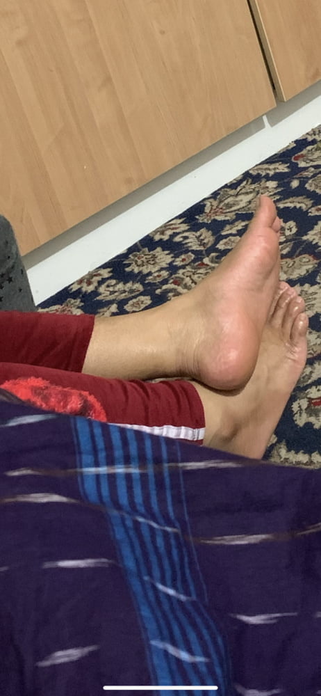 Amateur Indian Feet #91650864
