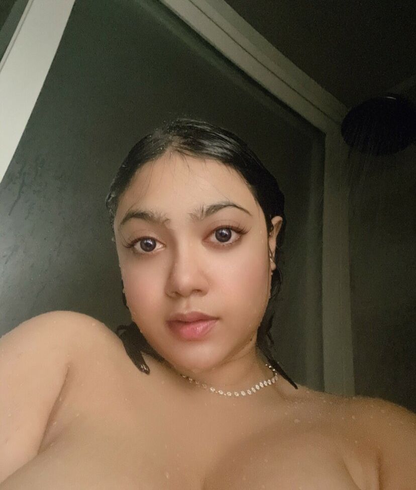 Lovely Ghosh desnuda #108069024