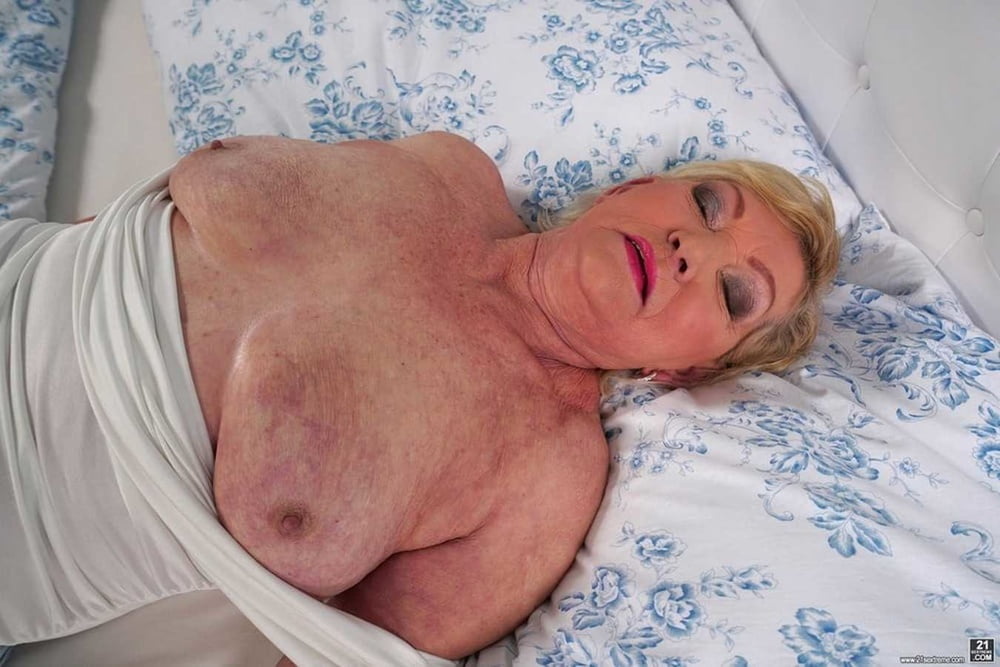 From MILF to GILF with Matures in between 184 #102920742