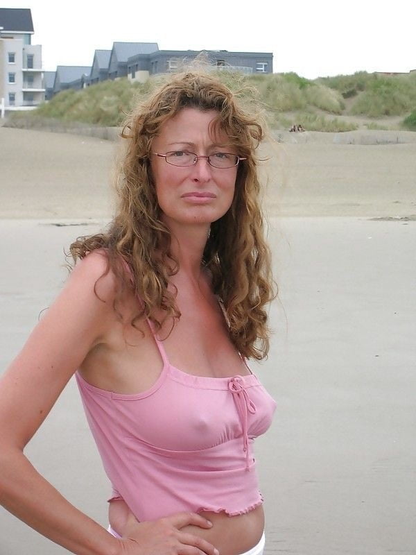 次のページ
 #81940213