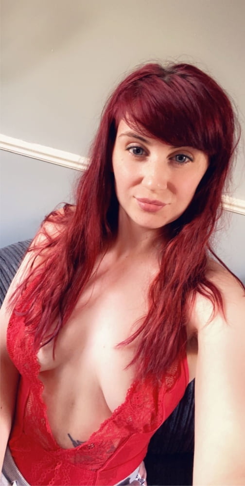 Redhead from London #92953830