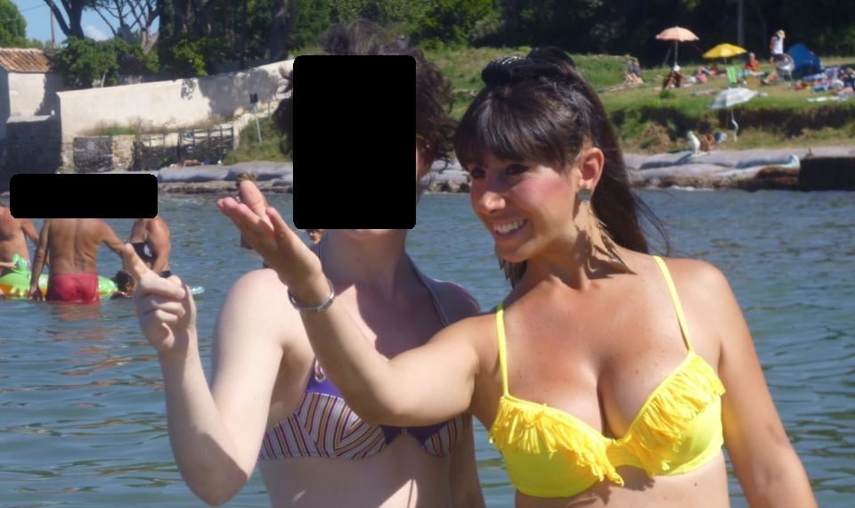 イタリア人女性のビーチ
 #94035749