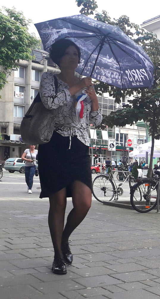 Pantimedias de la calle - chicas del euro
 #103865397