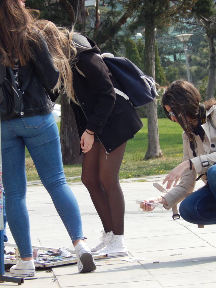 Pantimedias de la calle - chicas del euro
 #103865419