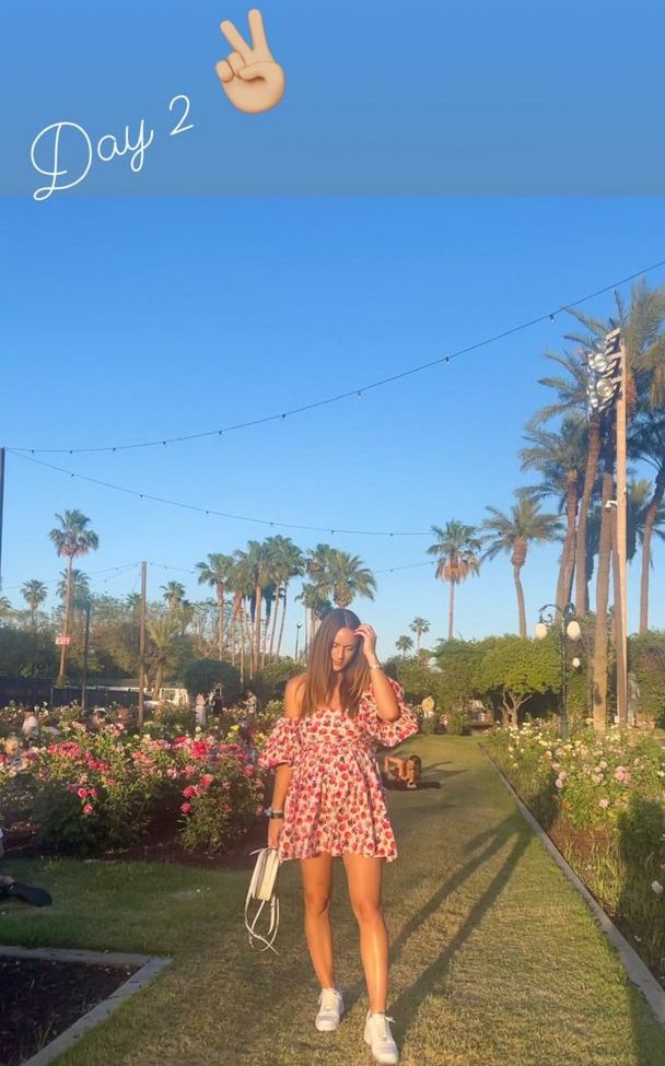 Rosie Jones desnuda #107847333