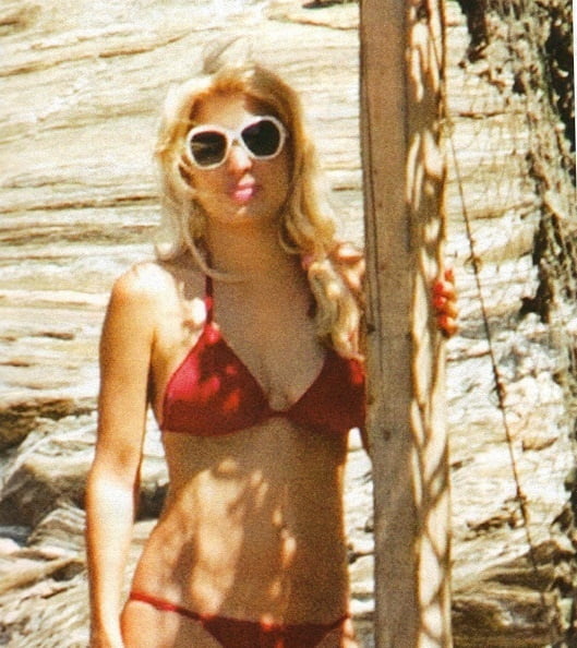 Griechische Berühmtheit : menegaki
 #102773817