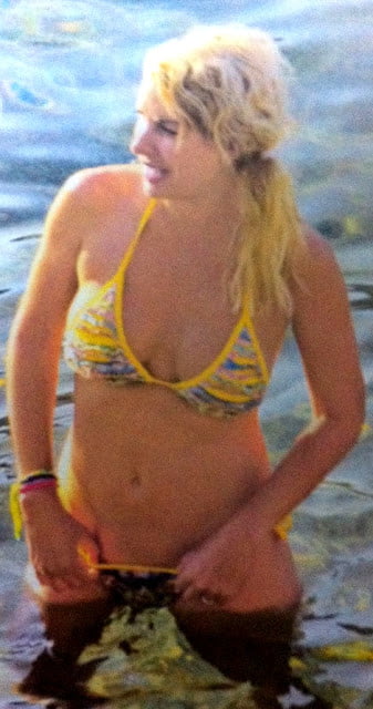 Griechische Berühmtheit : menegaki
 #102773829