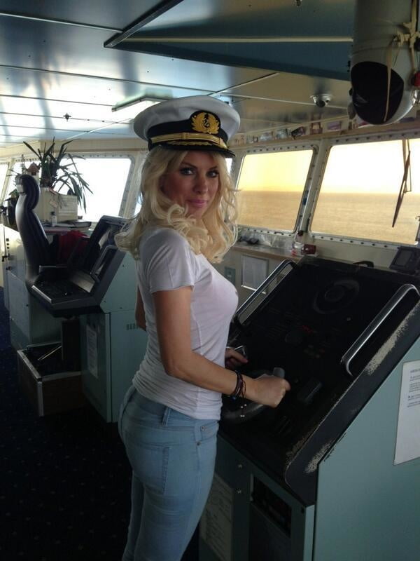 Griechische Berühmtheit : menegaki
 #102774238