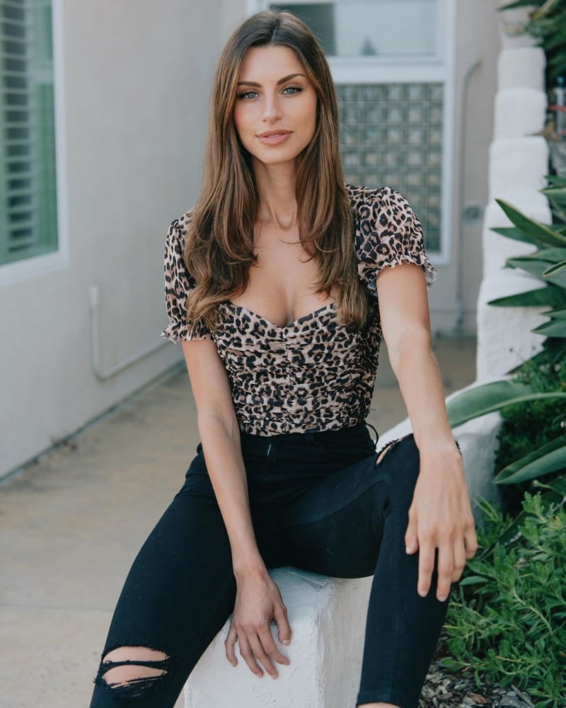 Brooke Swallow insta model #103076113