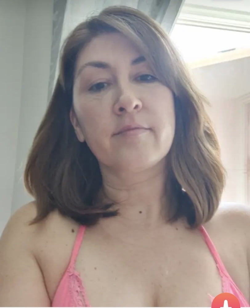 50 year old tinder pussy how should I fuck her? #80317171