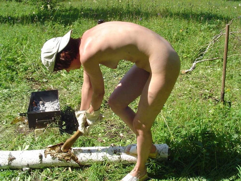 舟遊びする女
 #104976836