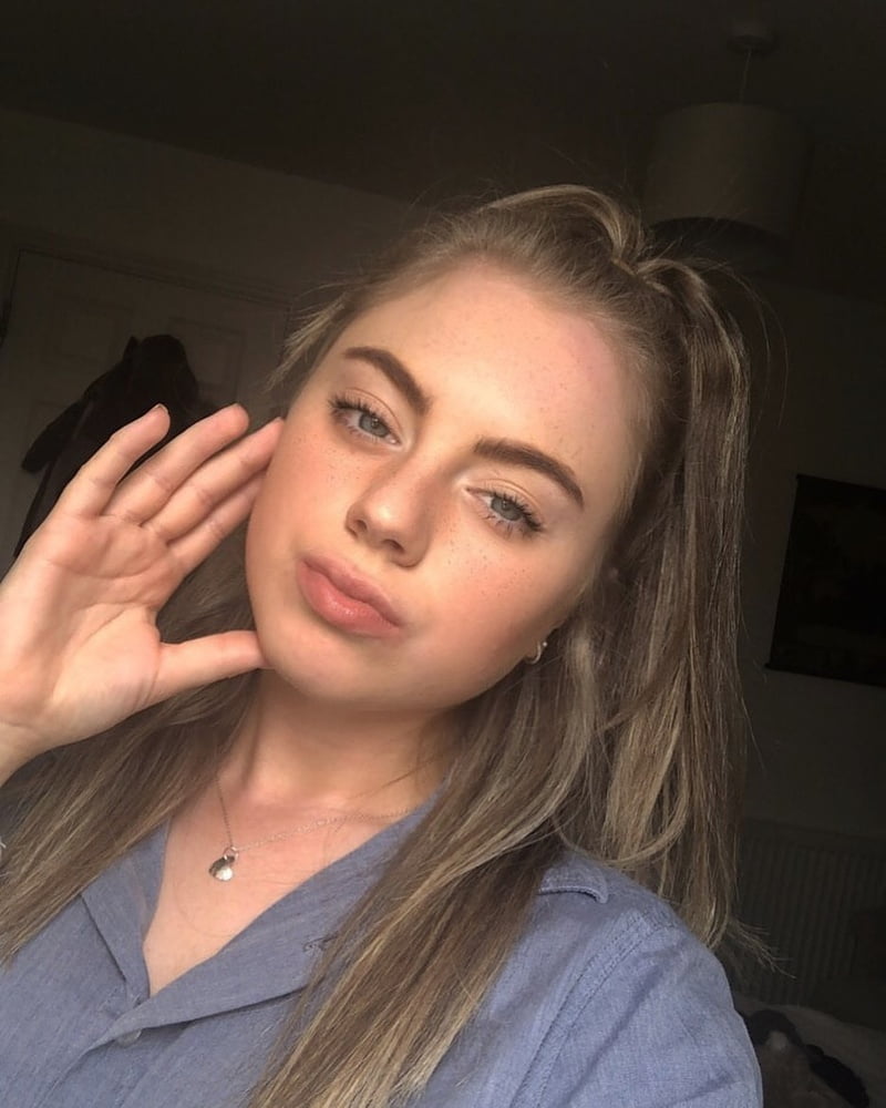 Chav slut Aimee #79793672