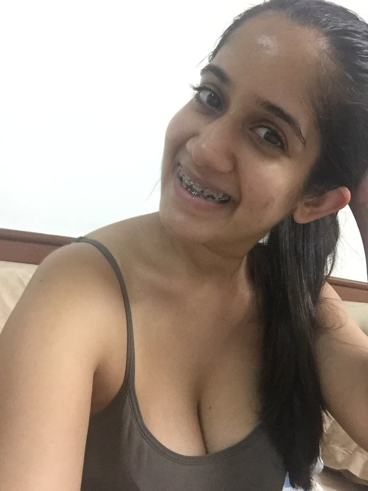 Unknown Desi Girl 011 (leaked semi-nudes) #102413306