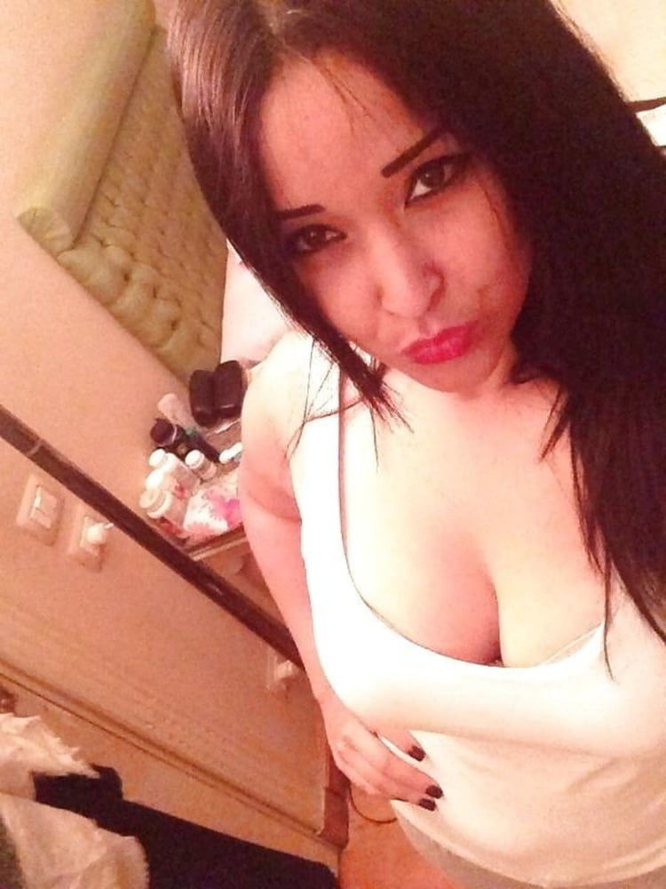 Huge Tits Arabic Wife - Nude Selfies Leaked #106516152