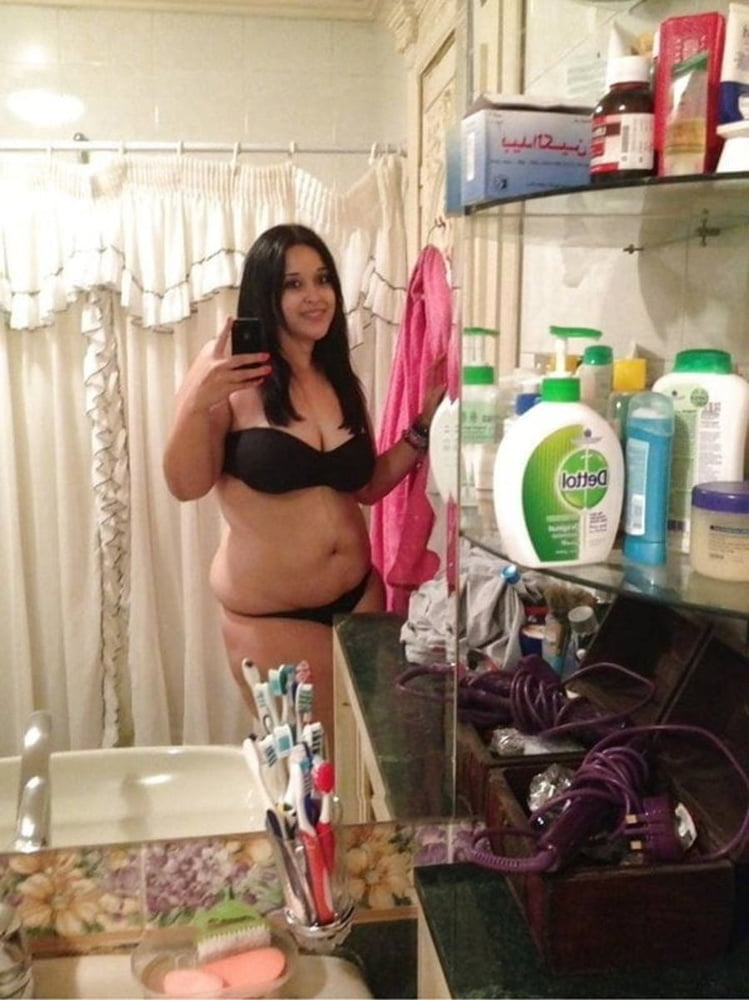 Huge Tits Arabic Wife - Nude Selfies Leaked #106516167