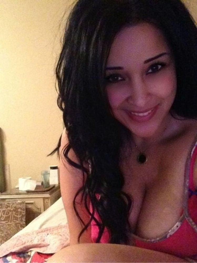 Huge Tits Arabic Wife - Nude Selfies Leaked #106516172
