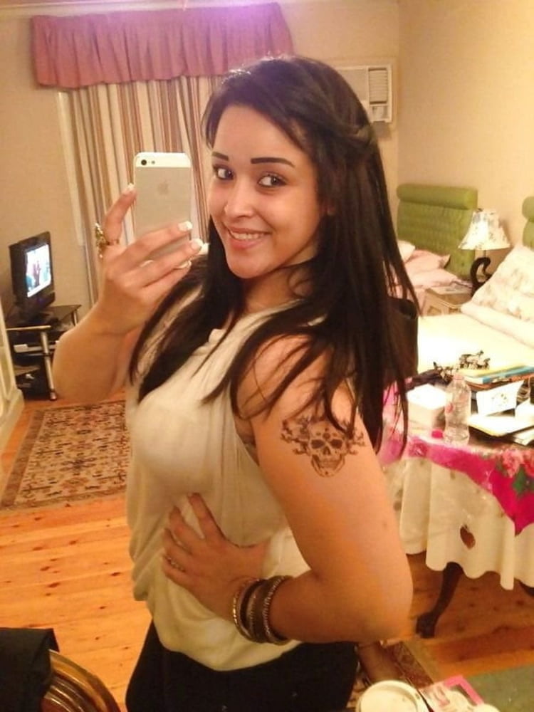 Huge Tits Arabic Wife - Nude Selfies Leaked #106516184