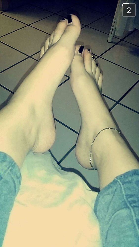 Girlfriend&#039;s Feet #105094577