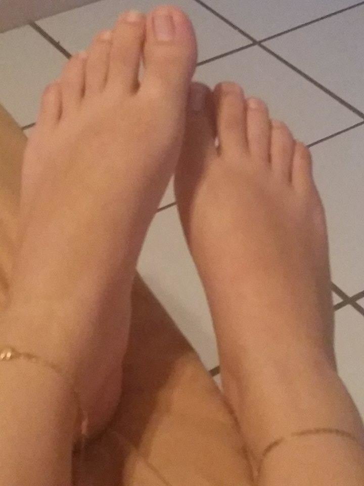 Girlfriend&#039;s Feet #105094606