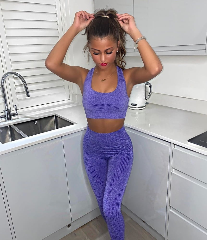 Chav Model Lola #79733440