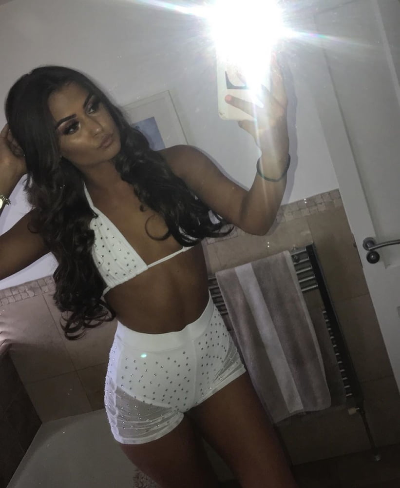 Chav Model Lola #79733448