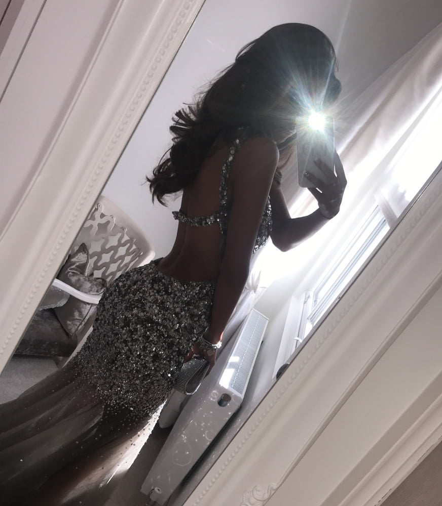 Chav Model Lola #79733489
