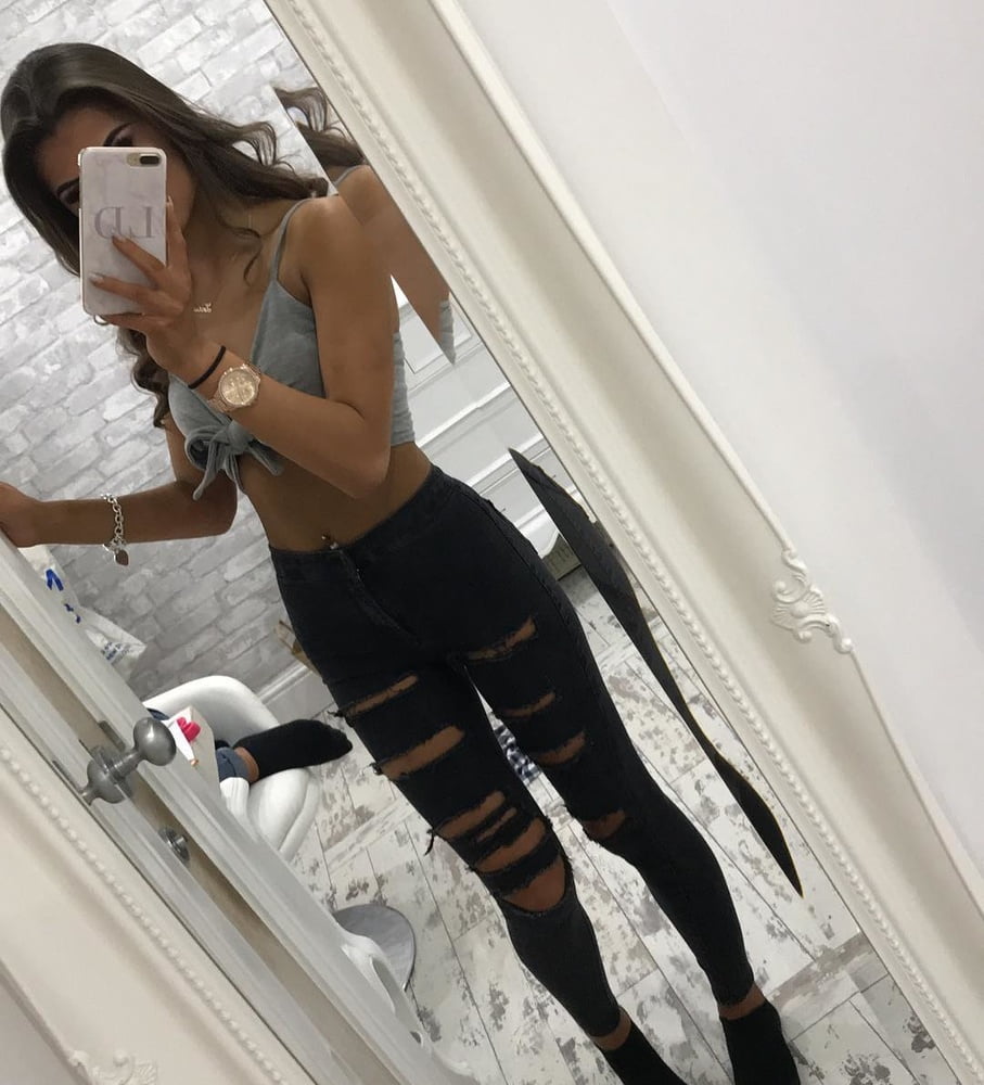 Chav Model Lola #79733496