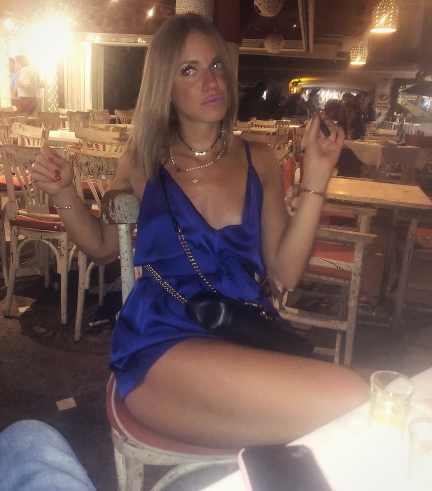 Fabiana sexy italienische blonde Schlampe mit schönen Beinen
 #80858177