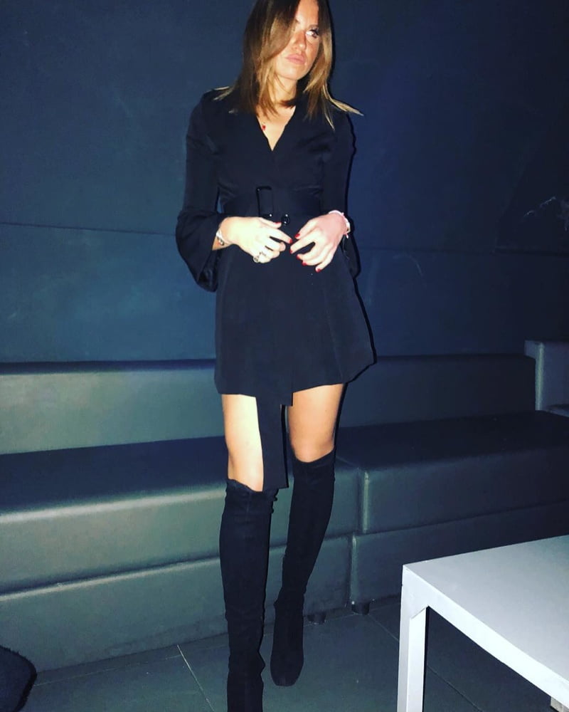 Fabiana sexy italienische blonde Schlampe mit schönen Beinen
 #80858216