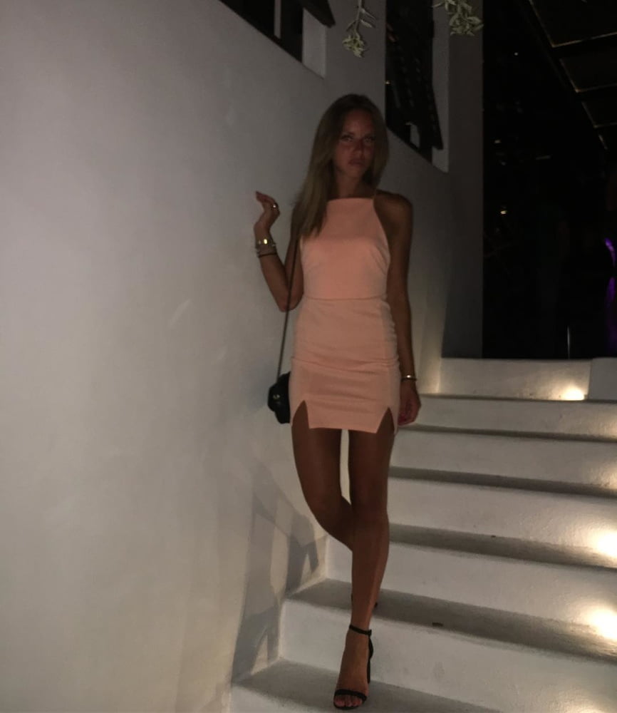 Fabiana sexy italienische blonde Schlampe mit schönen Beinen
 #80858497