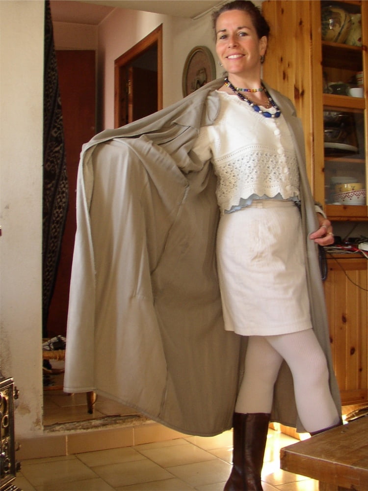 Dressing, undressed, in and out. #90950931