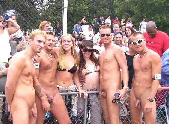 Daring in public 8 #90137819
