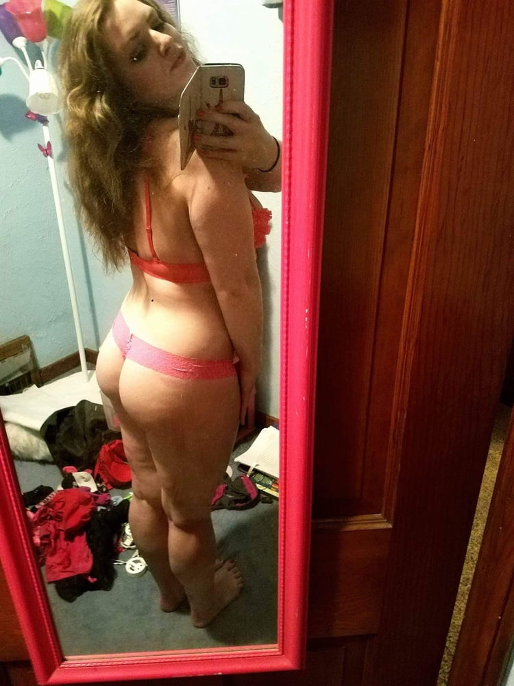 Millennial selfie chick 24
 #81893602