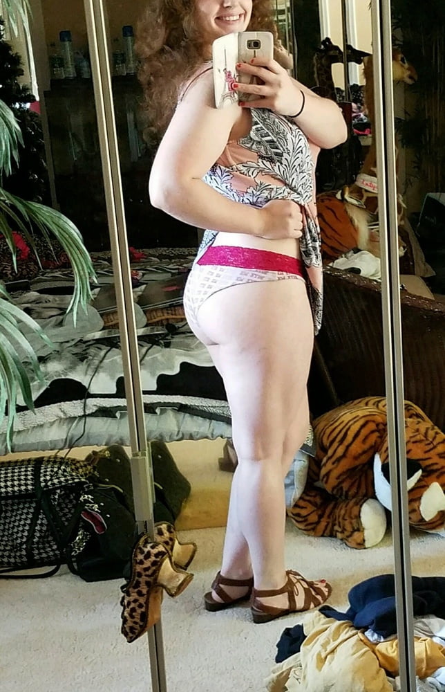 Millennial selfie chick 24
 #81893628