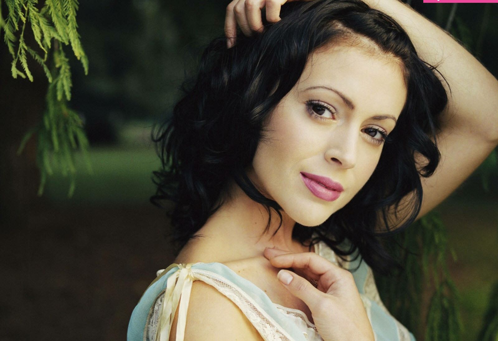 Alyssa Milano nackt #108065772