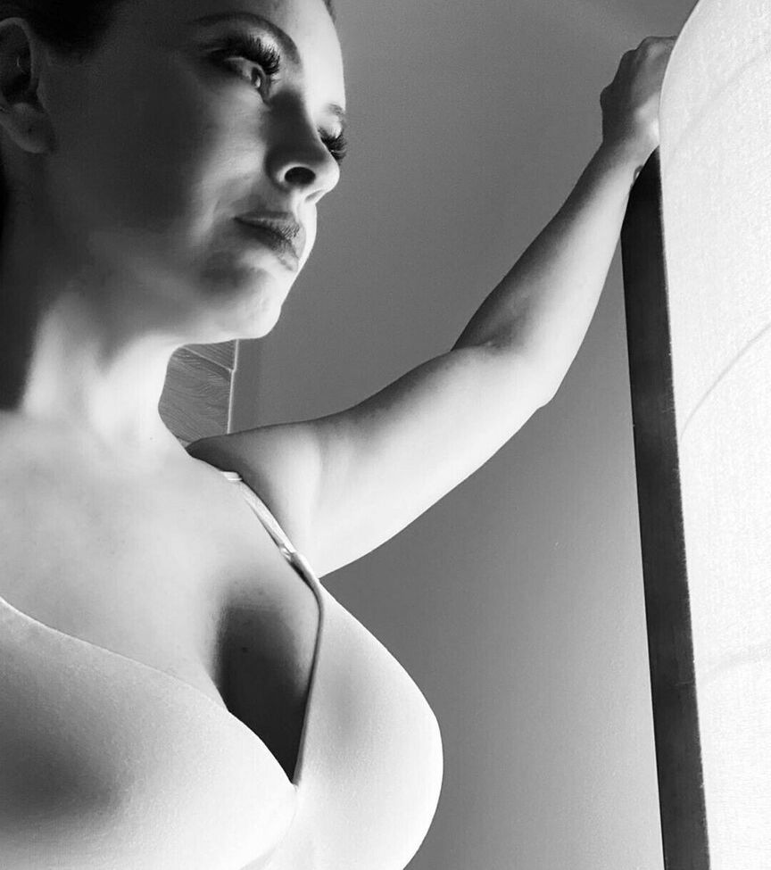 Alyssa Milano nackt #108065806