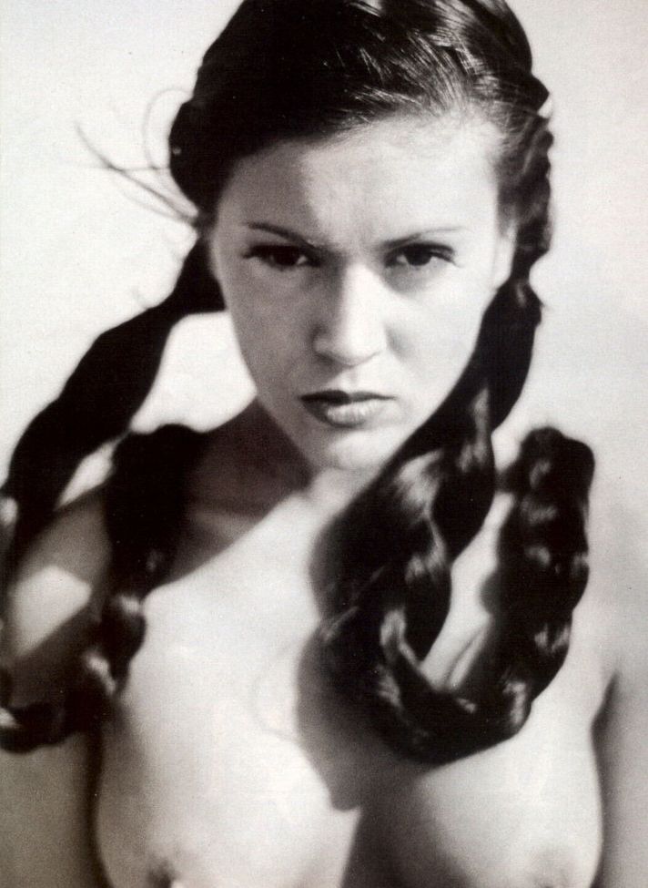 Alyssa Milano nackt #108065926