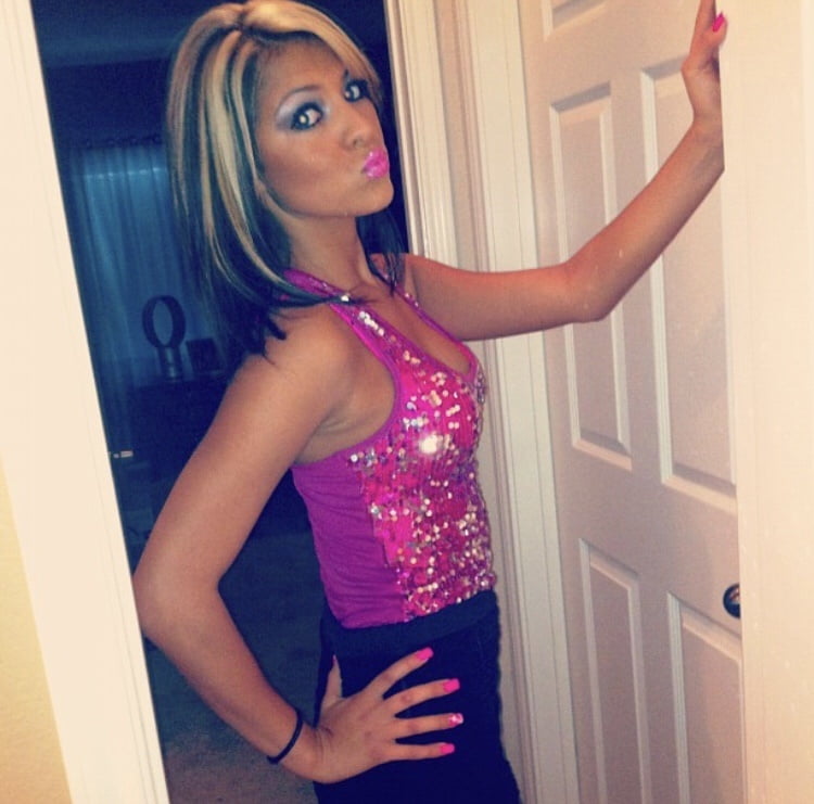 SUPER HOT Violamayyy #106149935