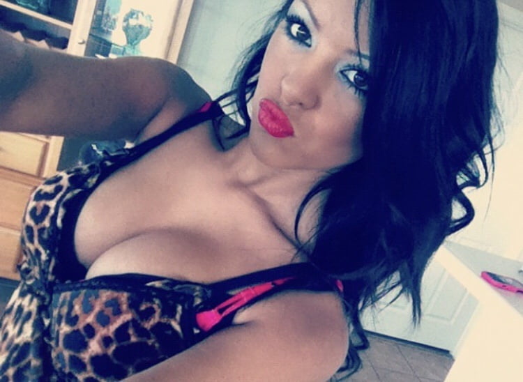 SUPER HOT Violamayyy #106149949
