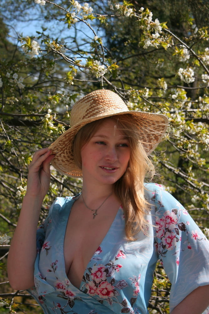 Fotoversuch mit Freundin #94430291
