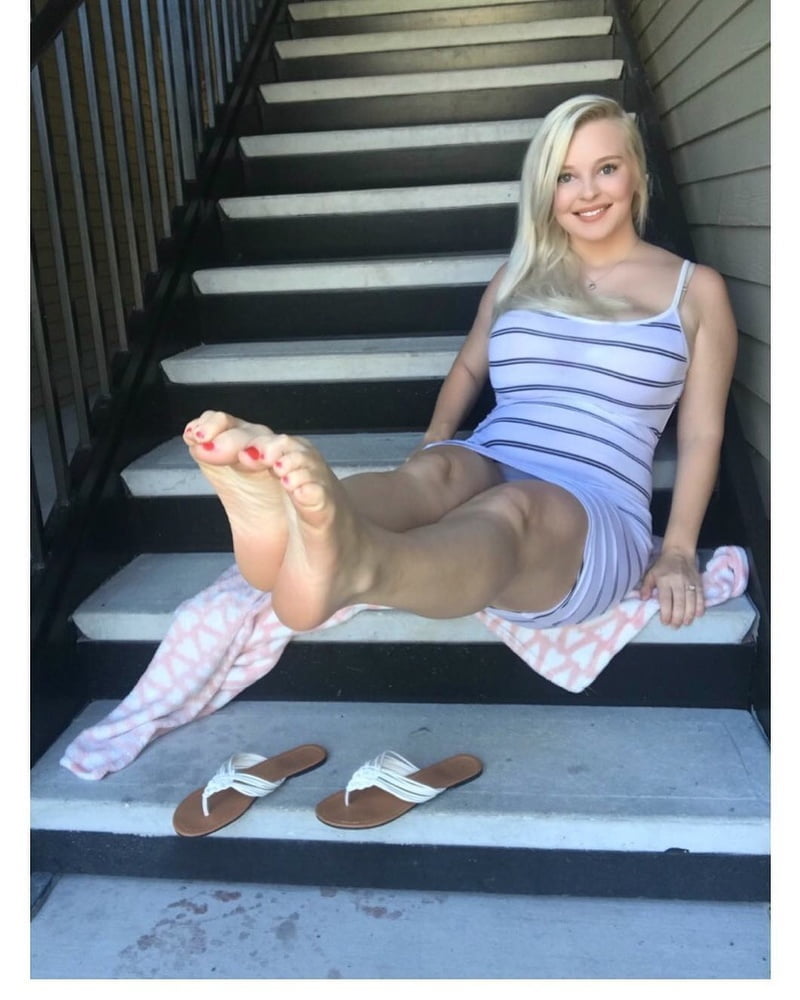 Hot blonde girl pose toes&feet
 #95962284