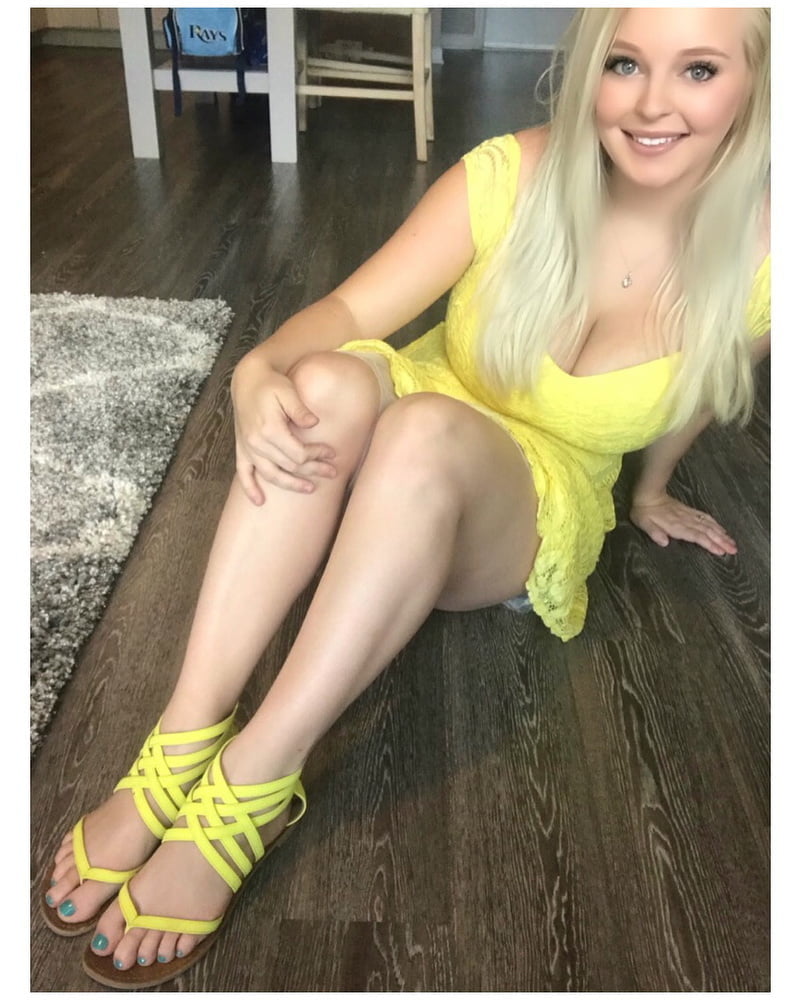 Hot blonde girl pose toes&feet
 #95962347