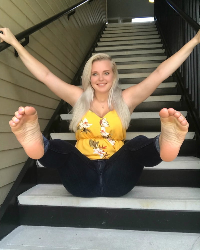 Hot blonde girl pose toes&feet
 #95962353
