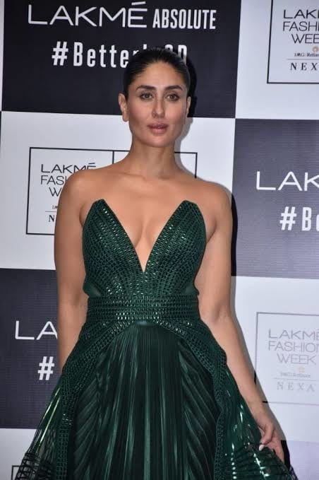 Kareena kapoor sexy
 #96116535