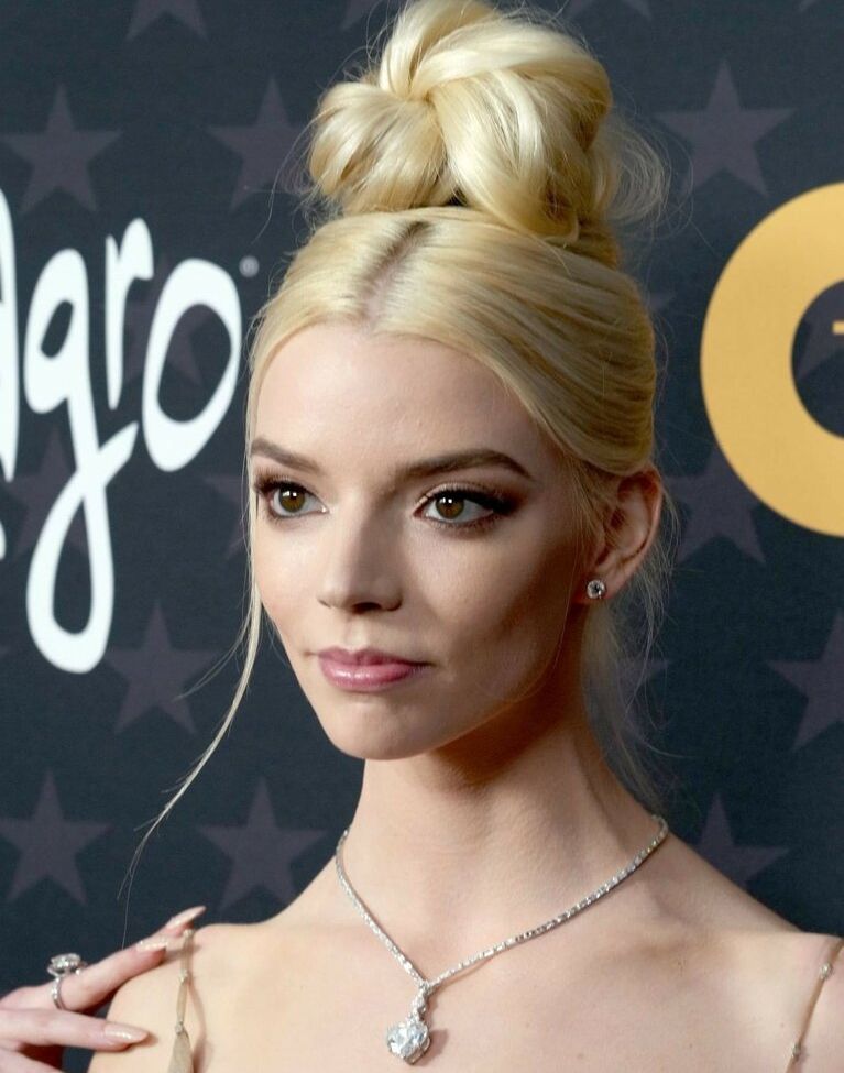 Anya Taylor-Joy nackt #107979032