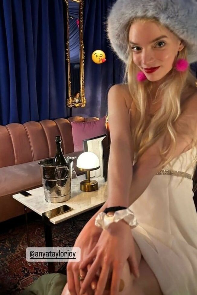 Anya Taylor-Joy nackt #107979065