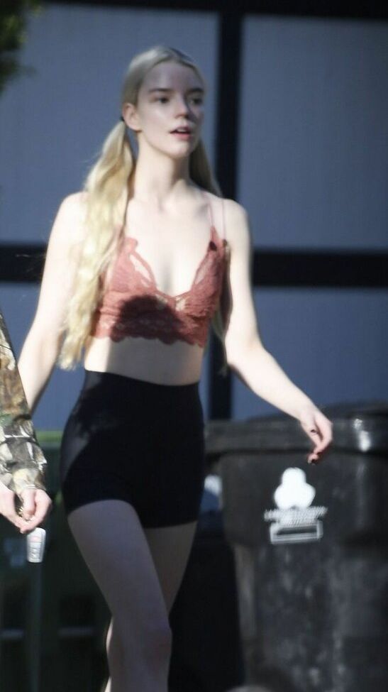 Anya Taylor-Joy nackt #107979216