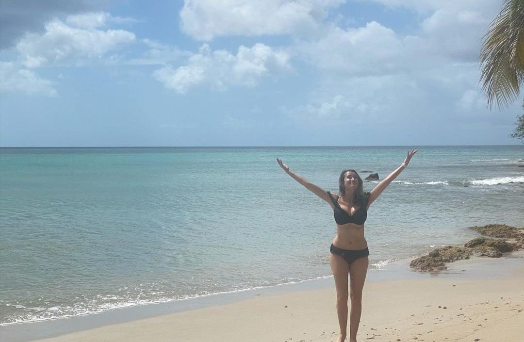 Sarah Champion nude #108301776