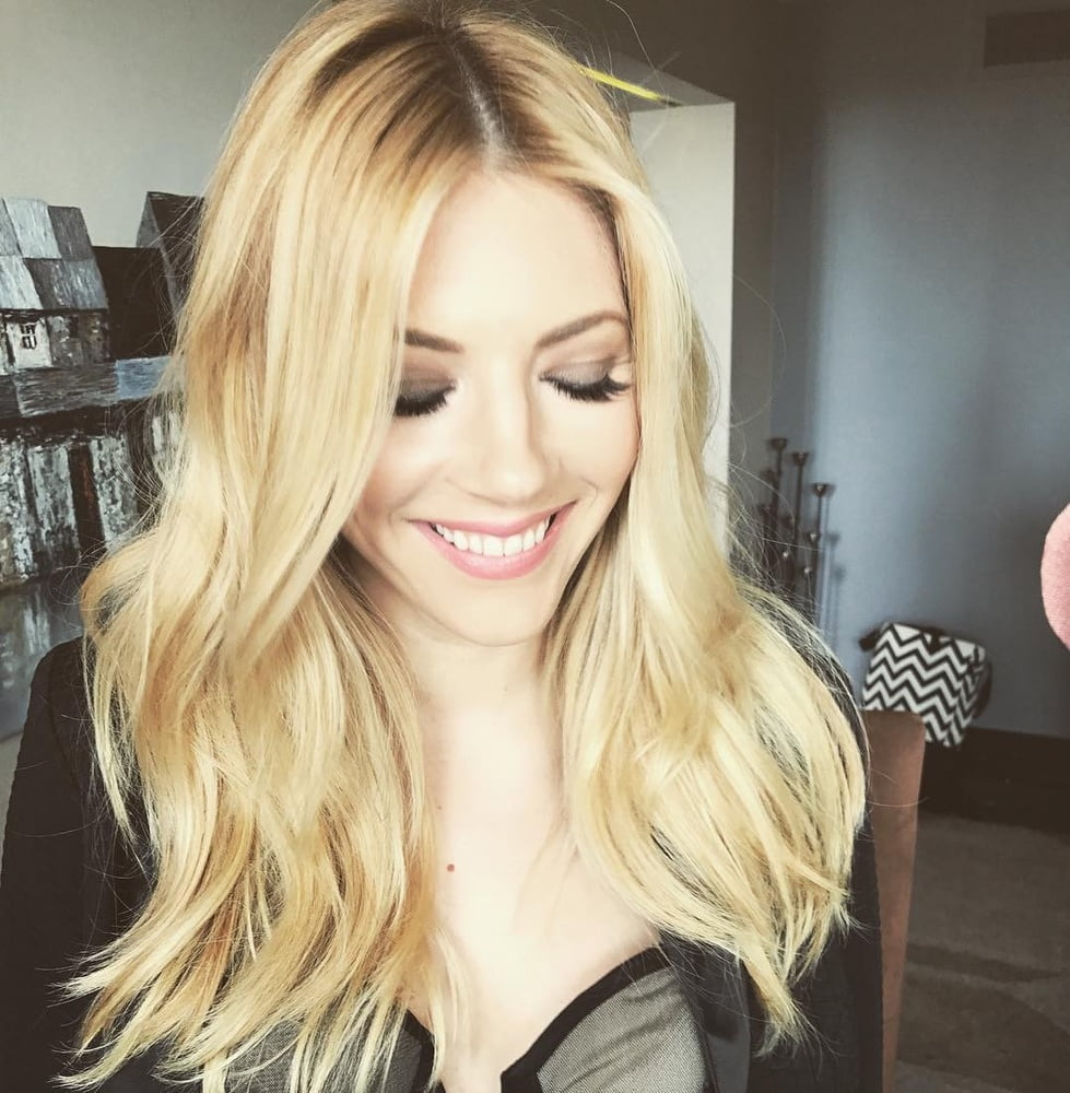 Katheryn Winnick #92367765