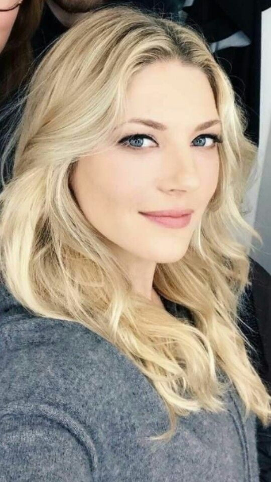 Katheryn Winnick #92367946